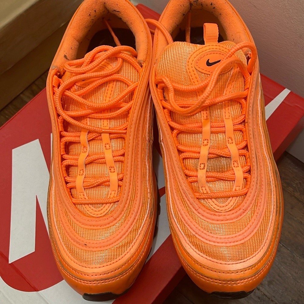 Nike